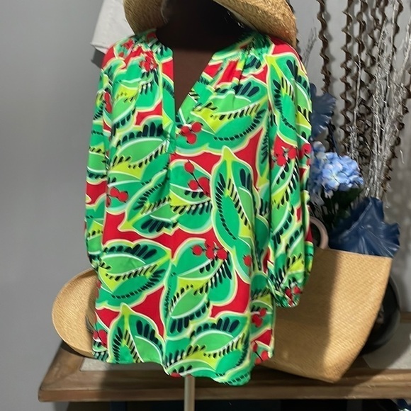 crown & ivy Tops - Crown & Ivy Top